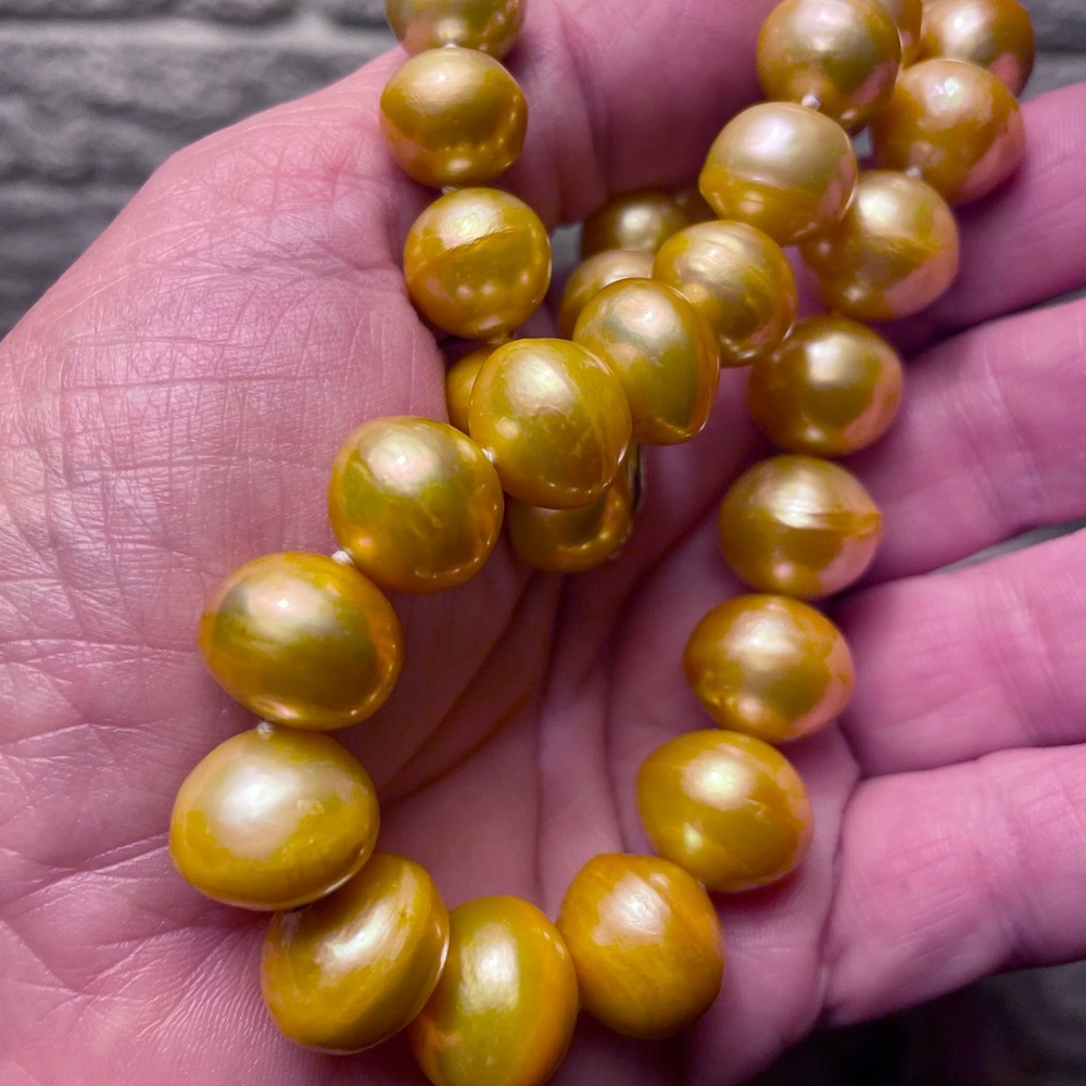 Authentic deep golden south sea pearl necklace - Picture 8 of 16